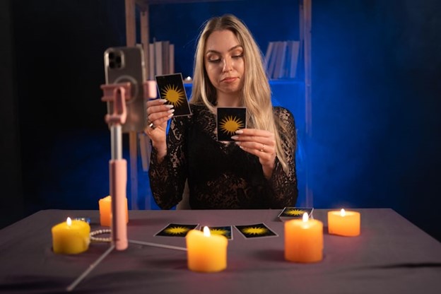 Online psychic tarot consultation

